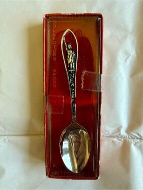 Vintage New York City Statue of Liberty Collector's Spoon